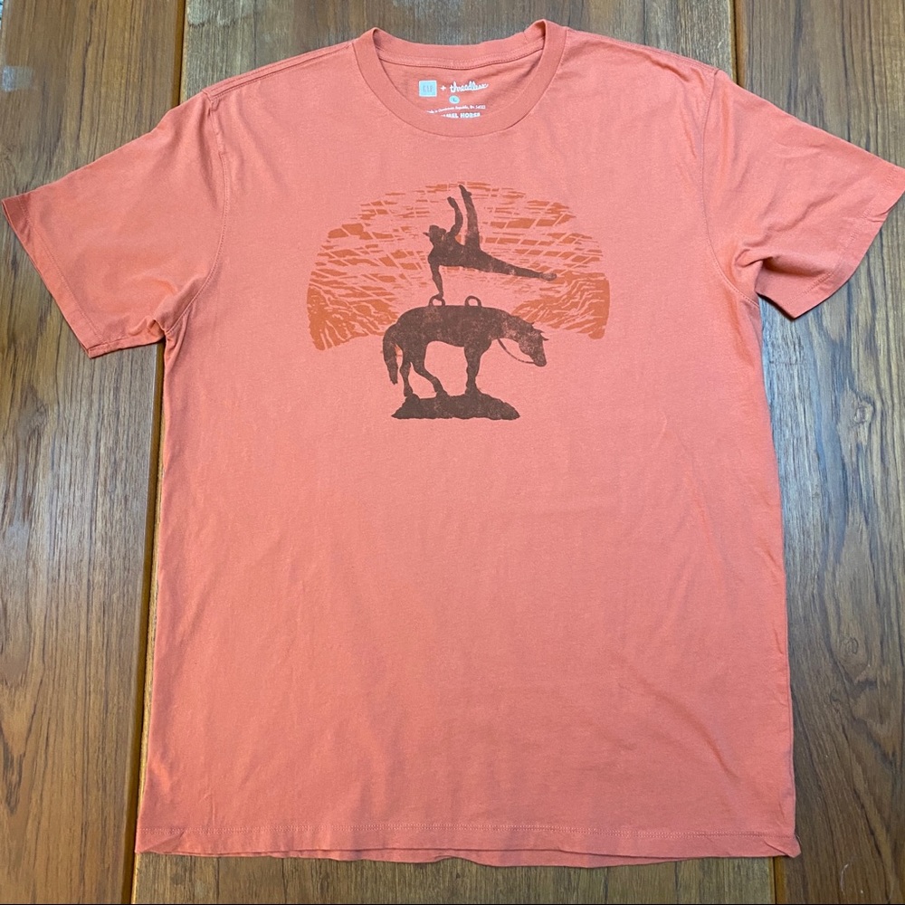 GAP Pommel Horse T-Shirt Large - Never Worn